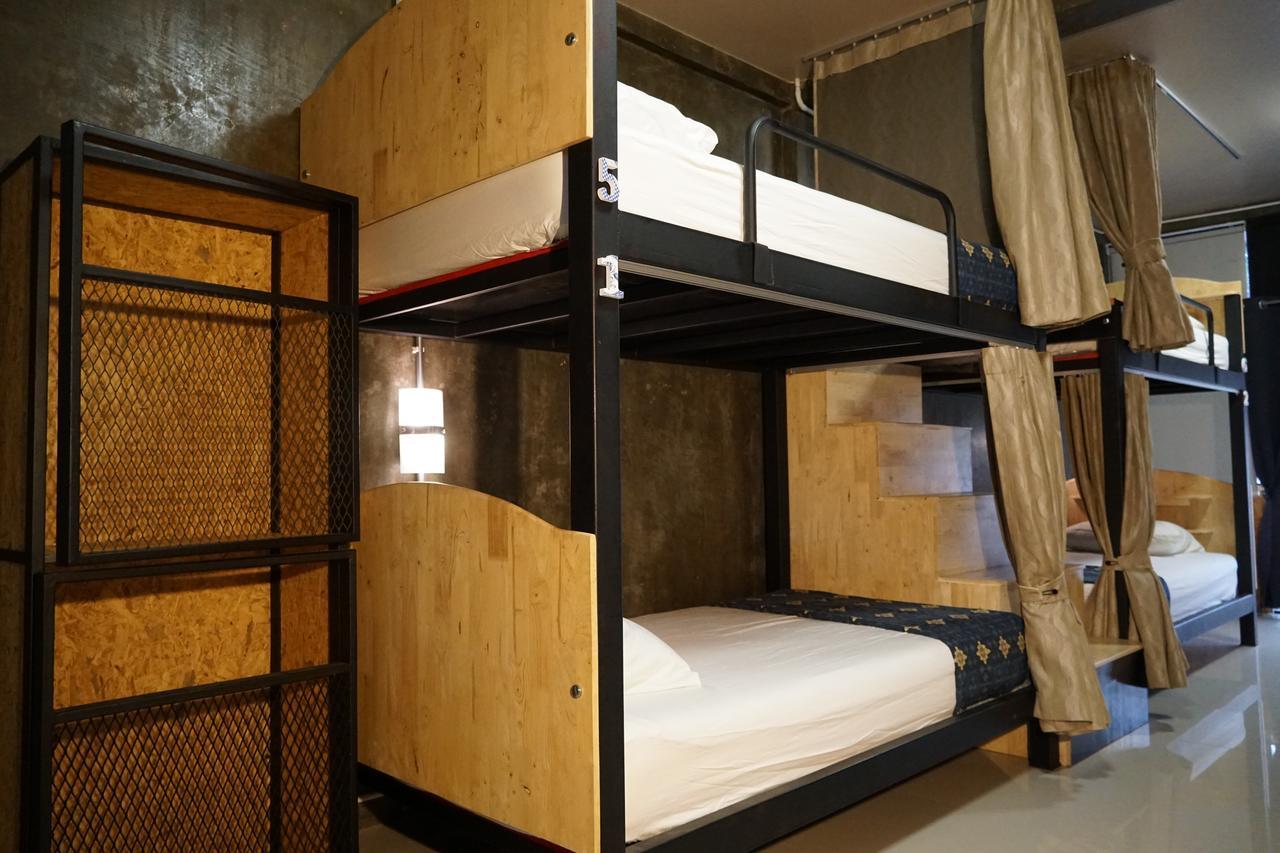 Club76 Bunk Bed. (Adults Only) Hotel เชียงใหม่ ภายนอก รูปภาพ